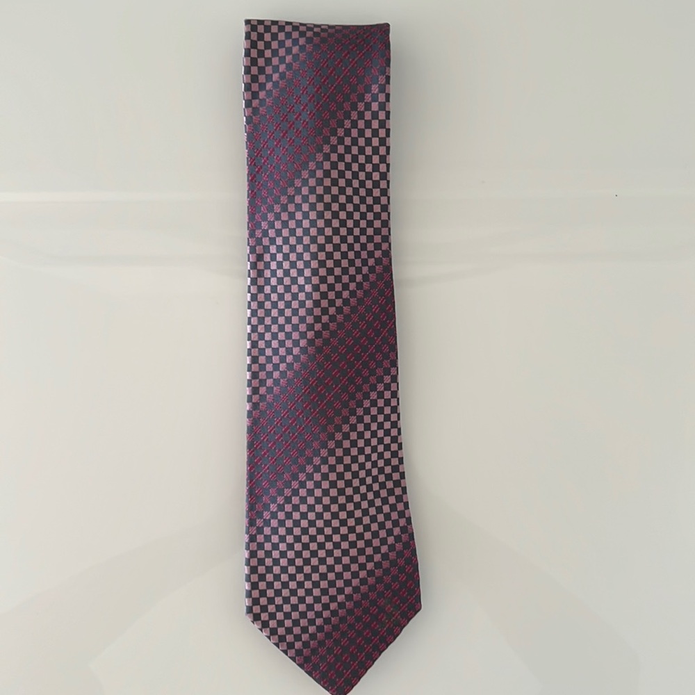 Kenneth Cole reaction Tie